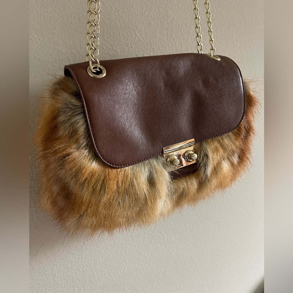 New Donna Saylers Fabulous Furs purse